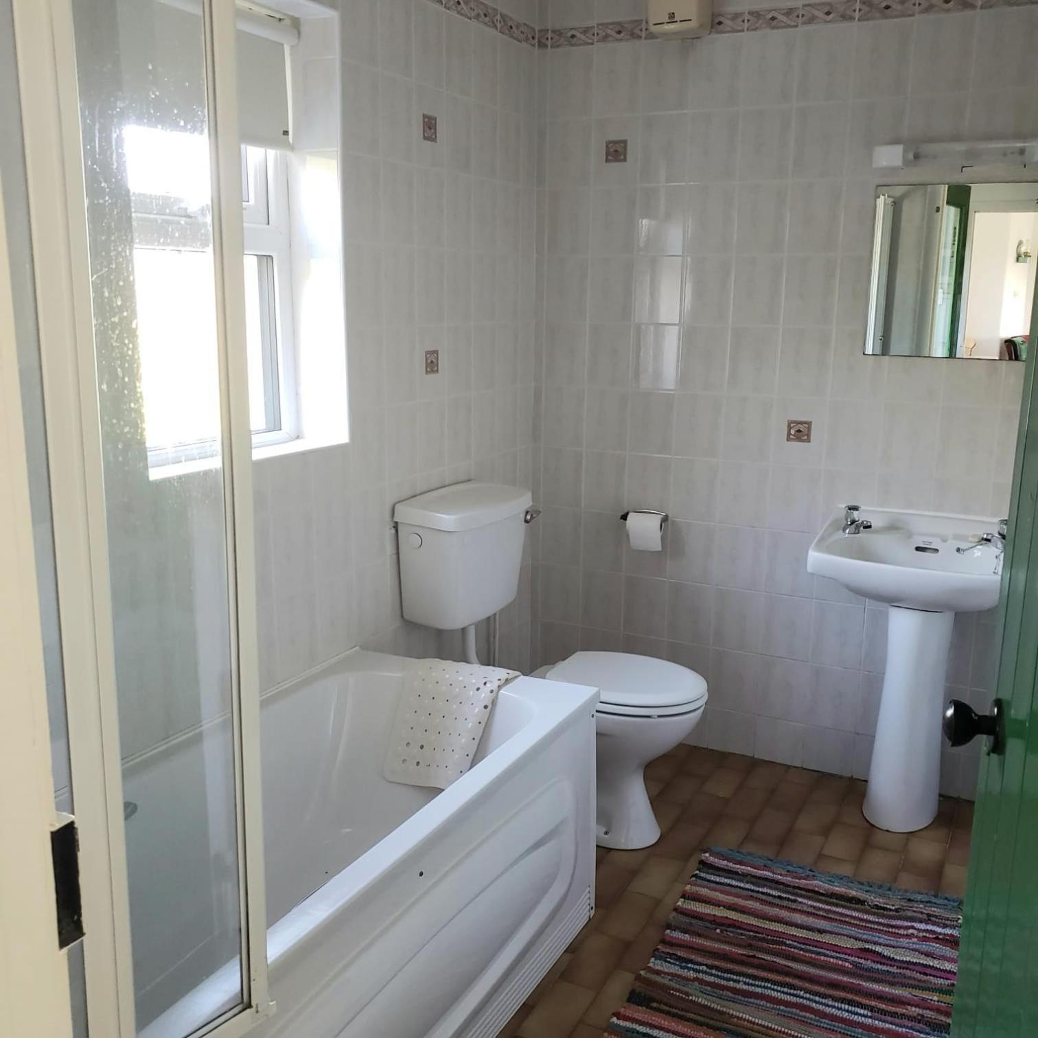 Louisburgh Cottages Экстерьер фото
