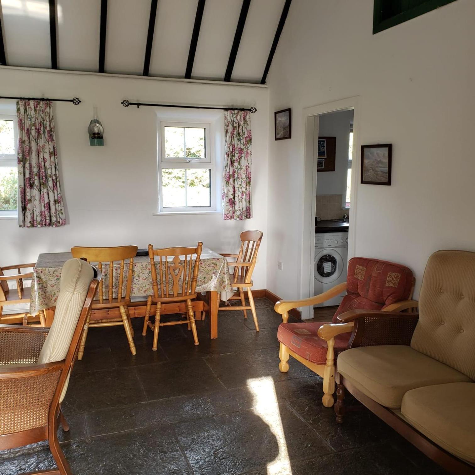 Louisburgh Cottages Экстерьер фото