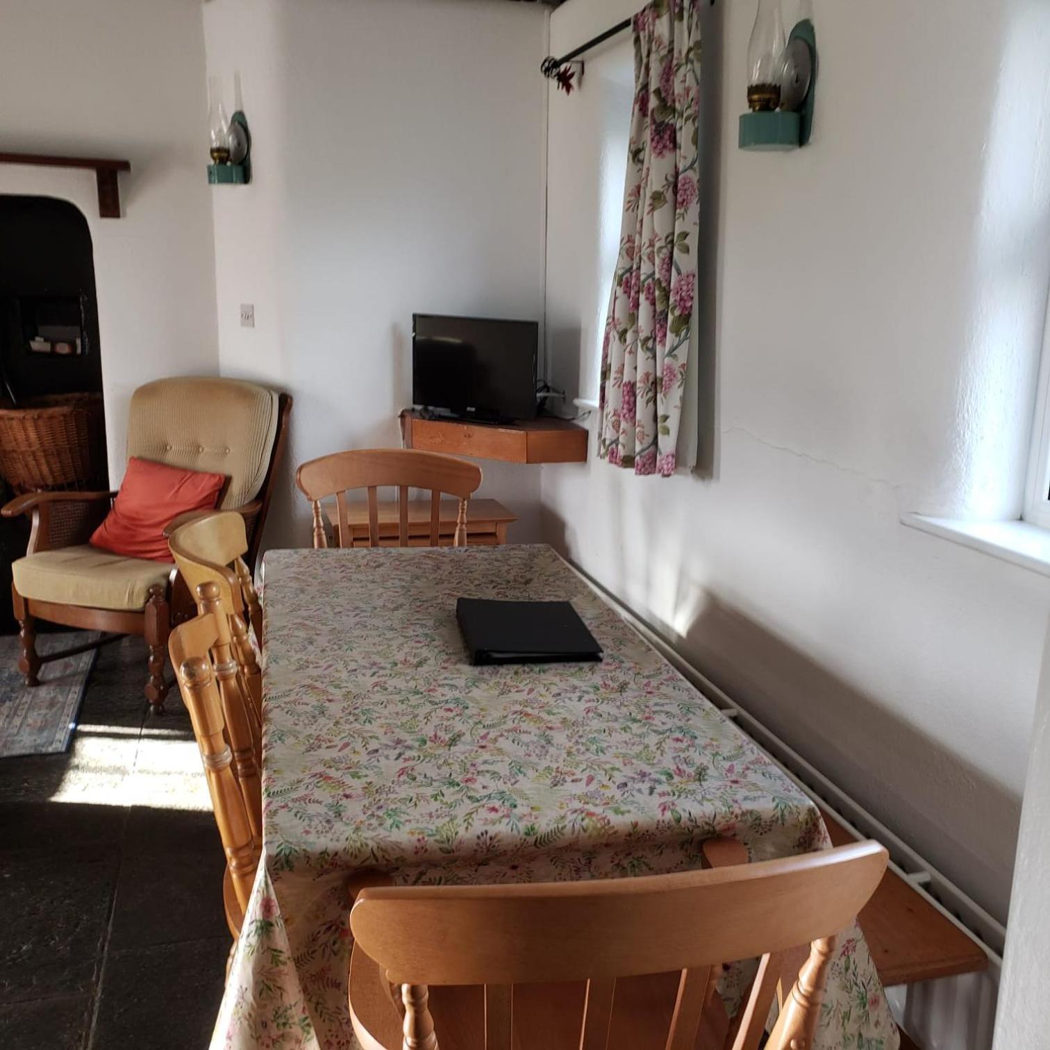 Louisburgh Cottages Экстерьер фото